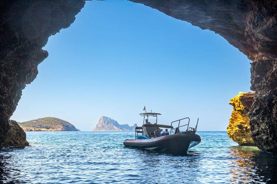 Ibiza: Private SpeedBoat to Es Vedra & Atlantis + Snorkel - Cala Bassa and Cala Tarida from the water