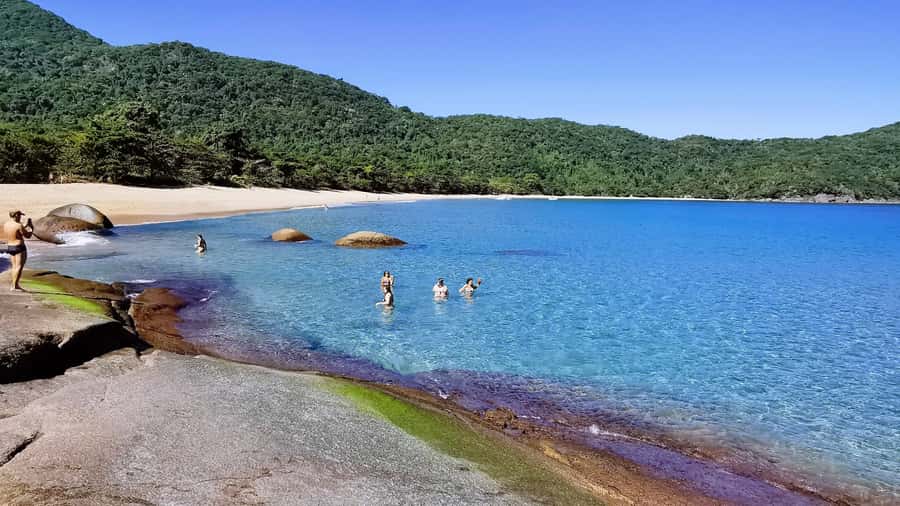 Ilha Grande: 360° Circumnavigation Speed Boat Tour - 8h - Parnaioca: more time for swimming and shore time