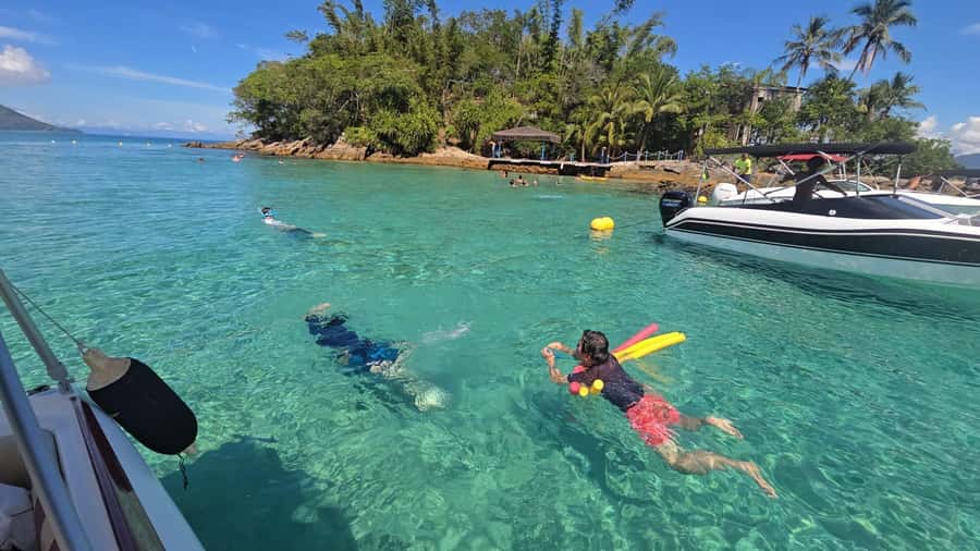 Ilha Grande: 6-Hour Speedboat Tour to Blue and Green Lagoons - Green Lagoon changes with the tide