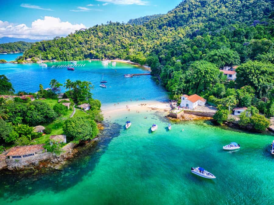 Ilha Grande: 7h Speedboat Tour of Paradise Islands - Cataguases: the first clear-water stop