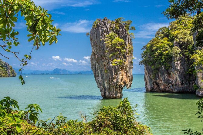 James Bond Island By Speed boat Tour From Phuket - Panak Island and the first limestone views