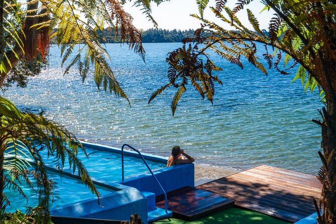 Katoa Jet Boat & Lake Rotoiti Hot Pools - From Rotorua’s lakefront to Lake Rotoiti