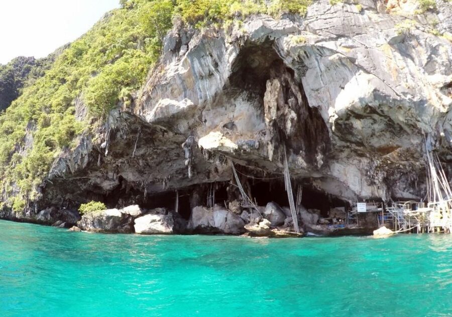 Khao Lak: Phi Phi & Bamboo Island Day Trip by Speedboat - Maya Bay and the famous movie setting