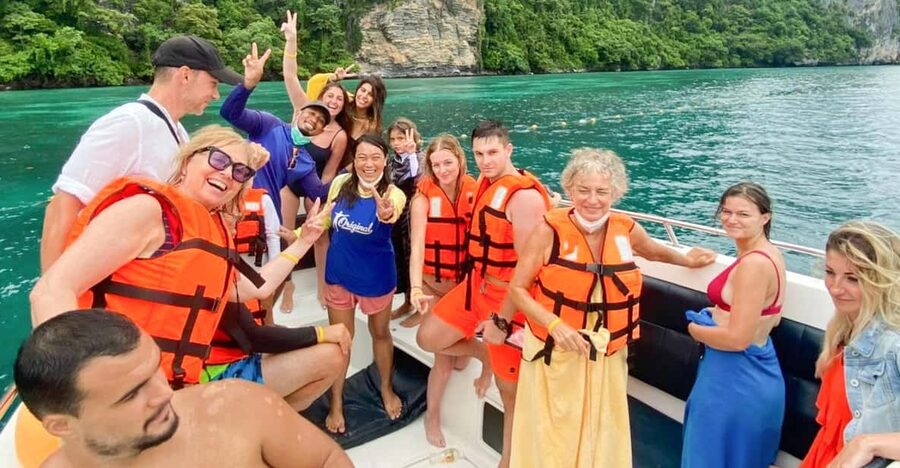 Ko Lanta: Maya Bay & Phi Phi Islands Full-Day Speedboat Trip - Viking Cave is a short but useful stop