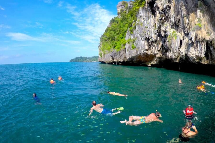Koh Lanta: 4 Islands, Emerald Cave & Koh Kradan by Speedboat - Koh Kradan: the day’s best beach break