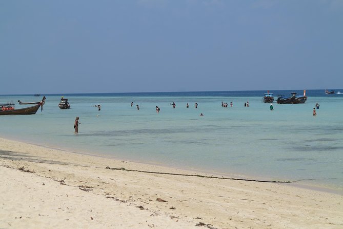 Koh Lanta: 4 Islands Tour by Speedboat with Snorkeling - Koh Mook and the swim through the cave