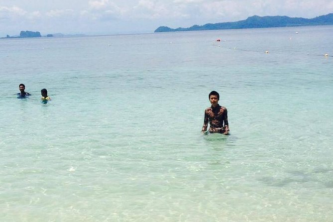 Koh Lanta: 4 Islands Tour by Speedboat with Snorkeling - Hotel pickup makes the morning easier