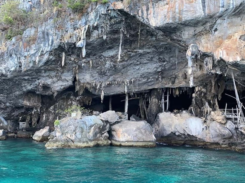 Koh Phi Phi: Halfday Maya Bay Sunset & Plankton by Speedboat - Maya Bay delivers the big Phi Phi moment