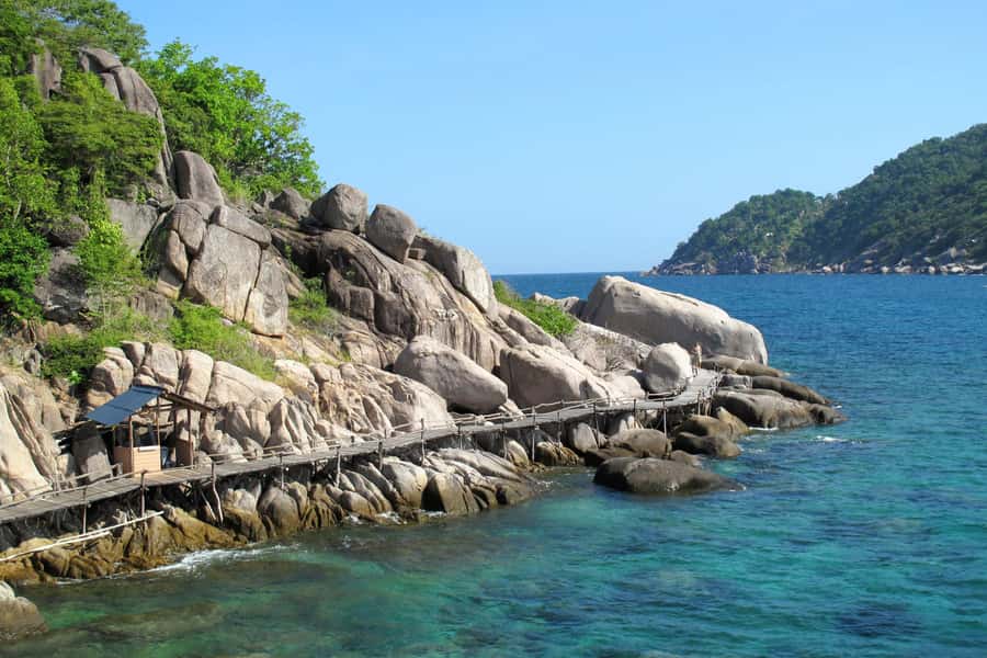 Koh Samui: Koh Nangyuan & Koh Tao Speedboat Tour with Lunch - Lunch beside the beach on Koh Nangyuan