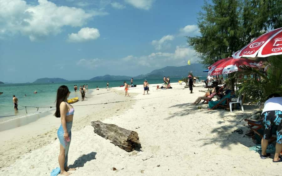 Koh Samui: Snorkeling and Kayaking by Speedboat - Koh Madsum offers a slower second half