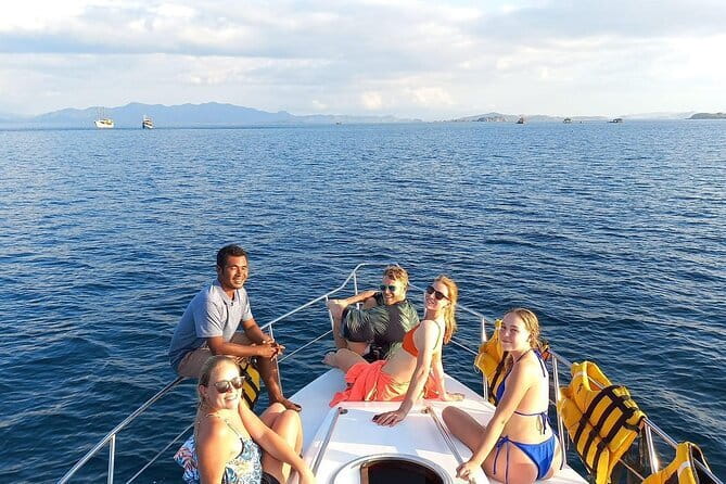 Komodo Islands with Speedboat in Labuhan Bajo - Siaba Besar is the calmer final water stop