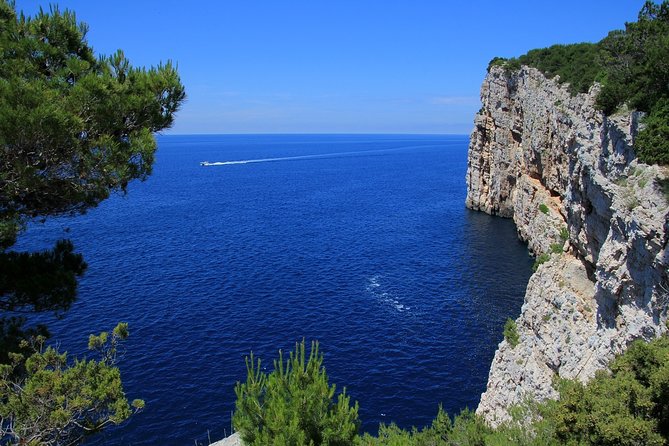 KORNATI by speed boat - The ride along Croatia’s coast