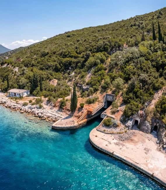Kotor: Blue Cave and Lady of the Rocks Speedboat Tour - Boat comfort, safety, and group size
