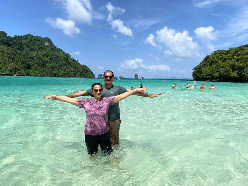 Krabi: 4-Island Speedboat Tour with Lunch - Walking the Thale Waek sandbar