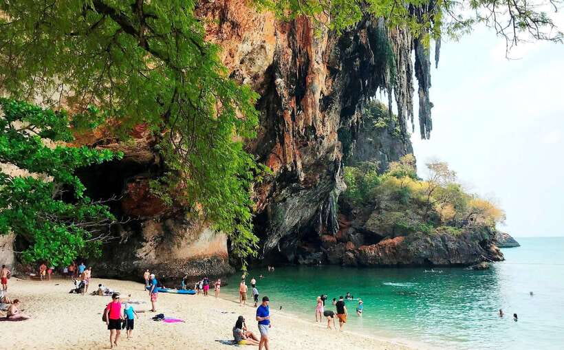 Krabi: 4-Island Speedboat Tour with Lunch - Snorkeling near Tup Island