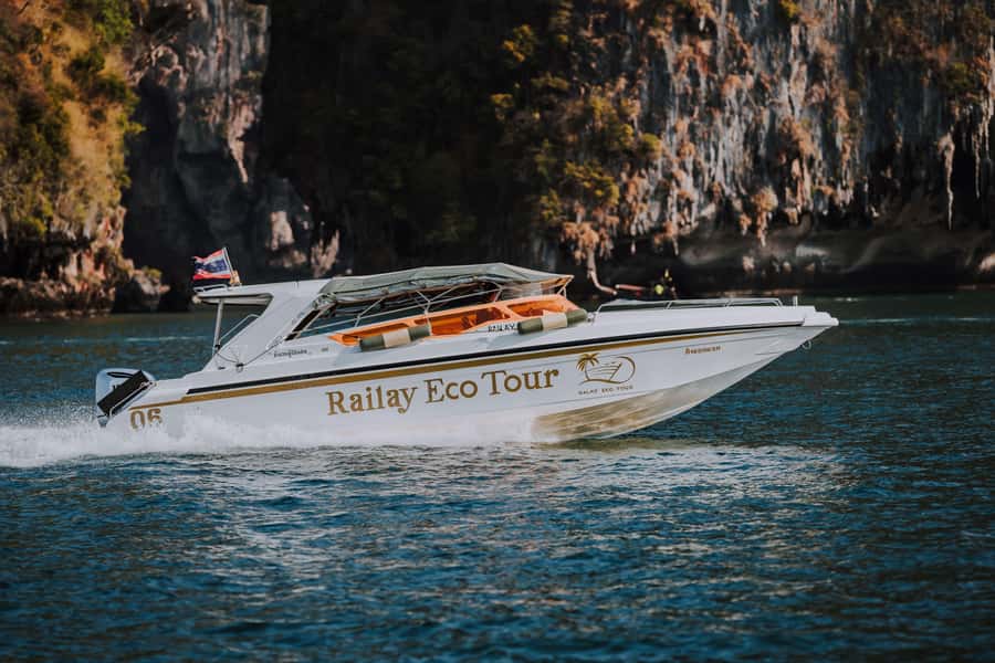 Krabi: 4 Islands Private Luxury Speed Boat Tour - A private start from Ao Nam Mao Pier