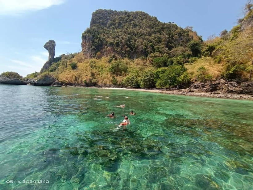 Krabi: 7 Islands Sunset Tour by Speedboat with Snorkeling - Tup and Mor reveal Krabi’s famous sandbar