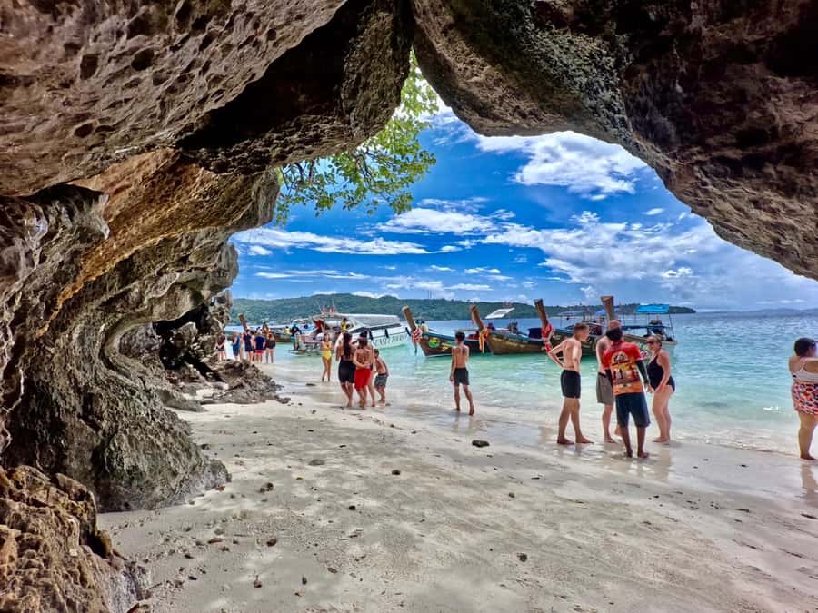 Krabi: Early Bird Phi Phi, Maya & 4 Islands Speedboat Tour - From Nopparat Thara Pier to Railay Beach