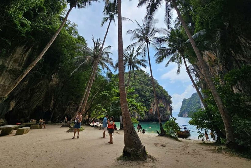 Krabi: Hong Island & 4 Islands Day Trip by Neptune Speedboat - Key points at a glance