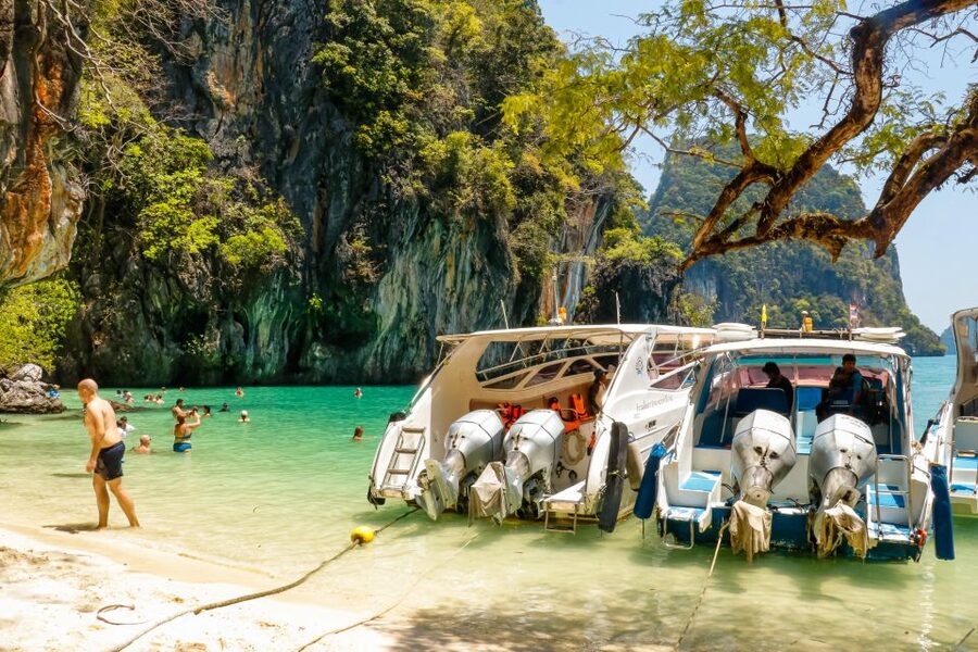 Krabi: Hong Island Day Trip by Speedboat with Thai Lunch - Who should book this island trip