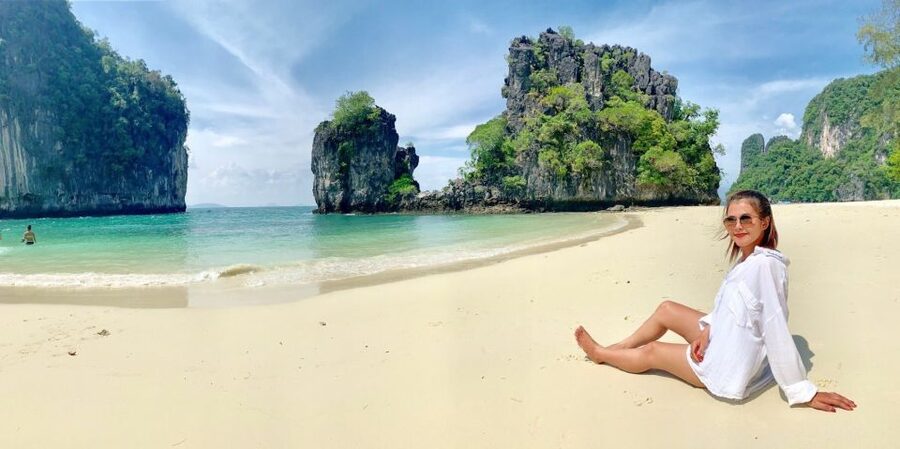 Krabi: Hong Island Day Trip by Speedboat with Thai Lunch - What the $53 price really covers