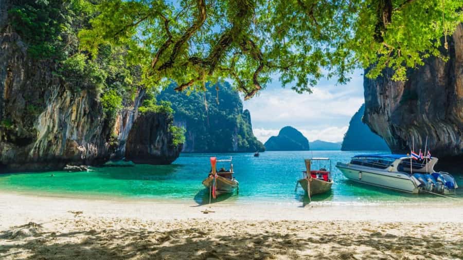 Krabi: Hong Islands Full-Day Private Speedboat Charter Tour - Hong Lagoon Through the Narrow Entrance