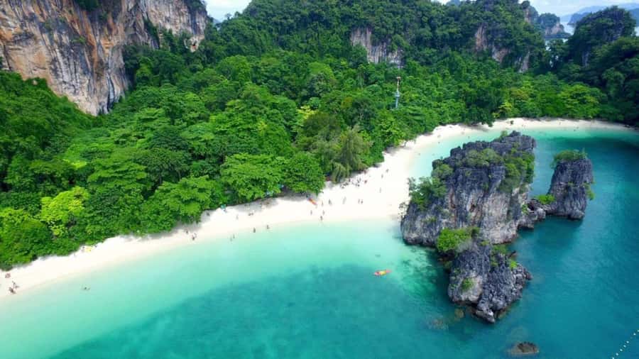 Krabi: Hong Islands Full-Day Private Speedboat Charter Tour - Daeng Island and the First Snorkel