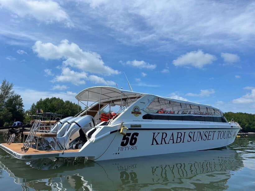 Krabi: Hong & Paradise Island Odyssey by Speedboat - Daeng Island finishes with another swim