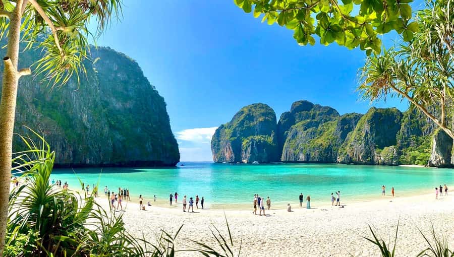 Krabi: Phi Phi & 4 Islands Sunset Tour by Speedboat - Bamboo Island gives you an easy first swim