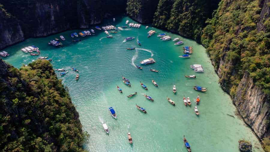 Krabi: Phi Phi Early Bird & 4 Island by Speedboat with Lunch - Lunch on Phi Phi Don and a proper break