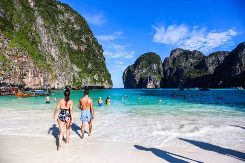 Krabi: Phi Phi Islands Speedboat Tour with Buffet Lunch - What this Krabi to Phi Phi day is really like
