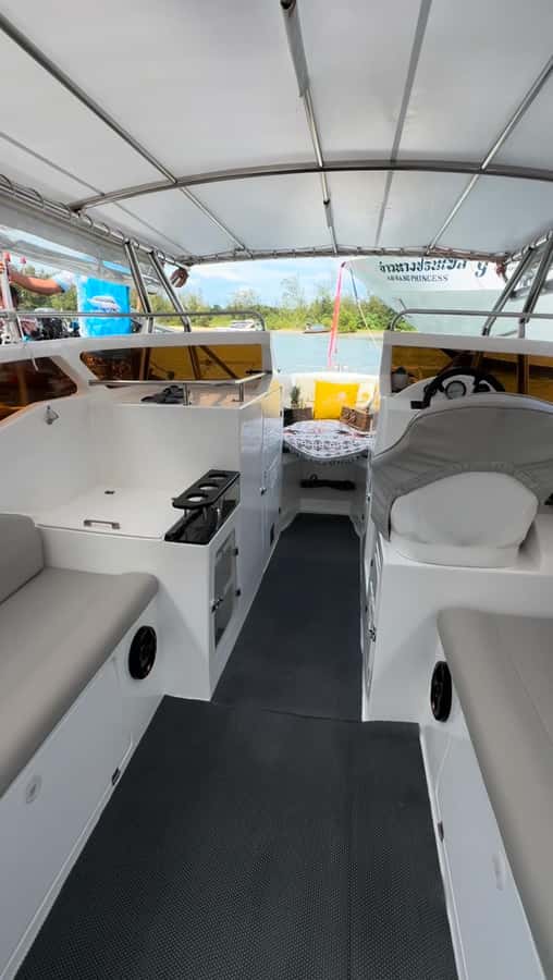 Krabi: Private Luxury Speedboat with picnic beach (4 island) - Phra Nang Cave Beach beneath the cliffs