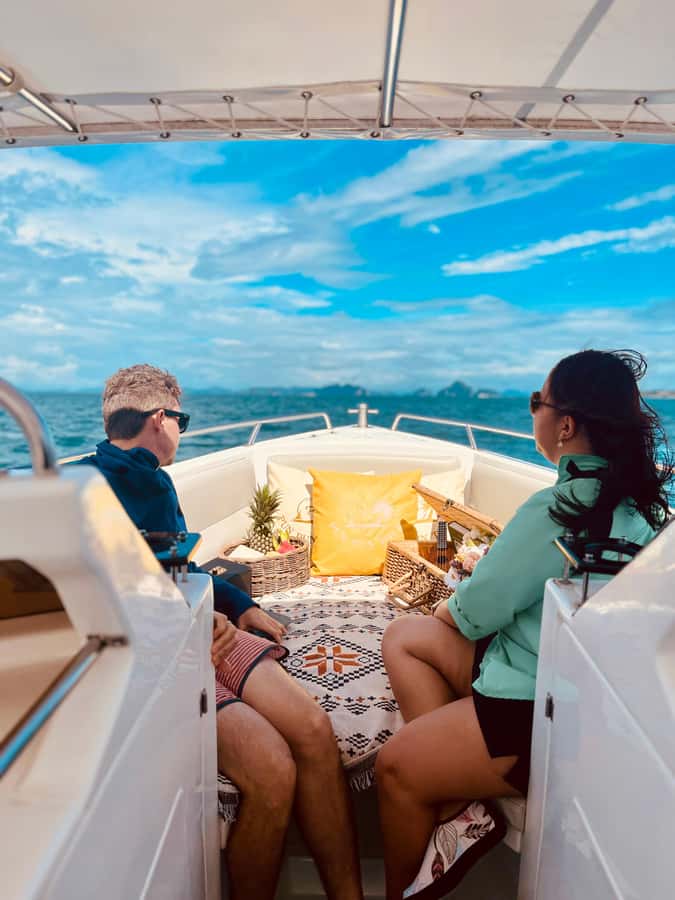 Krabi: Private Luxury Speedboat with picnic beach (4 island) - Snorkeling equipment, drinks, and the beach picnic