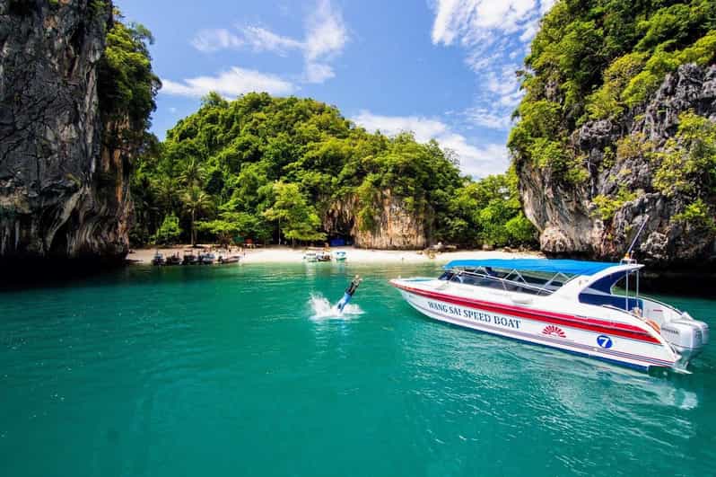 Krabi's Hong Island Speed Boat Blast with 360° Viewpoint - The 45-minute speedboat ride to Pakbia Island