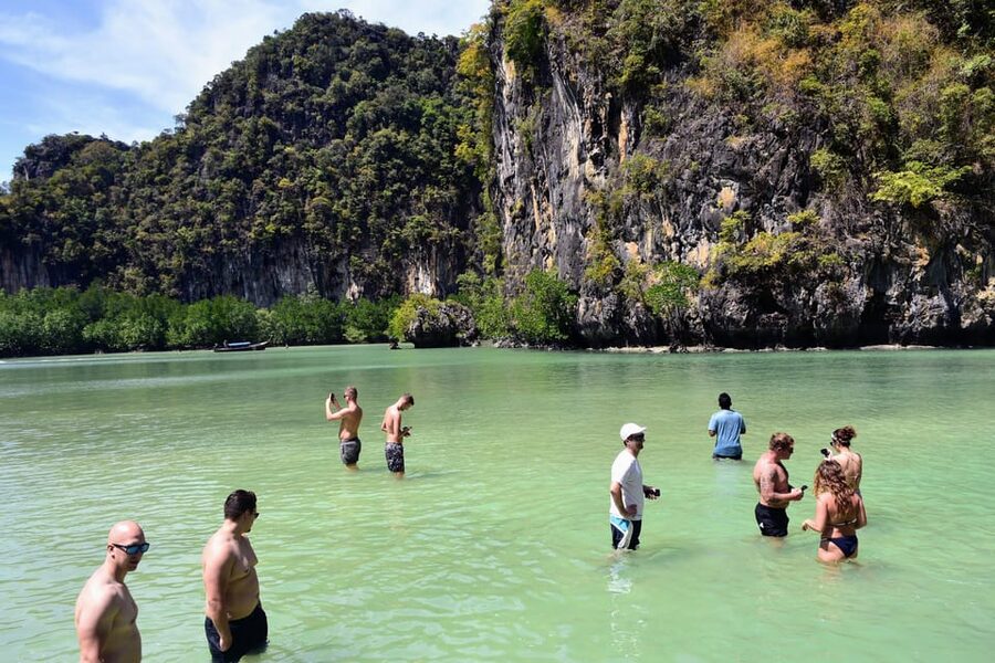 Krabi's Hong Island Speed Boat Blast with 360° Viewpoint - Lading Island and its limestone coves