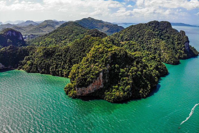 Krabi to James Bond and Hong Islands Offbeat Speedboat Tour - James Bond Island: famous, photogenic, and busy