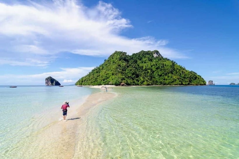 Krabi: Twilight Treasure Hunt – 7 Island Speedboat Adventure - Chicken Island delivers the quick photo stop