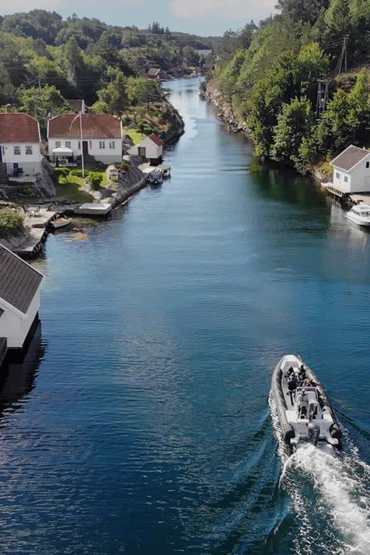 Kristiansand: Express Archipelago Tour by RIB Speedboat - The first 10 minutes: leaving Kristiansand behind