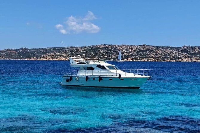 La Maddalena Archipelago Tour with Motorboat DC12 - Why this private cruise works well