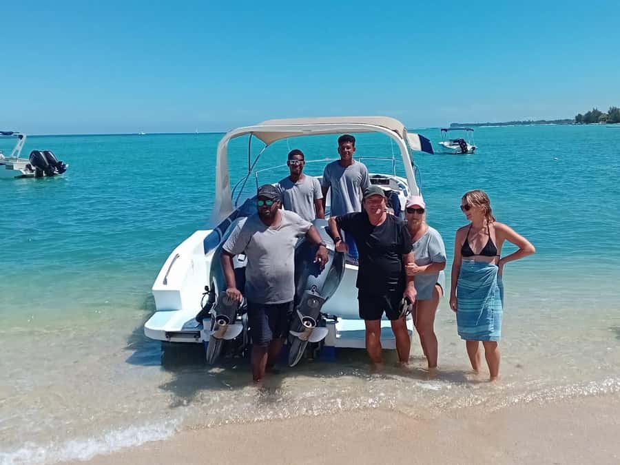 La Preneuse: Dolphin Watching and Snorkeling Speedboat Tour - Timing, conditions, and comfort