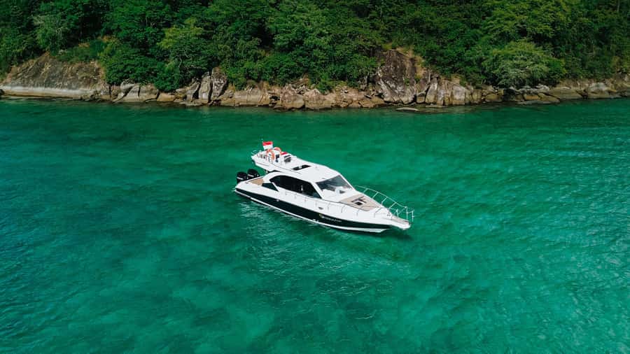Labuan Bajo: Komodo National Park Full-Day Speedboat Tour - Siaba Besar: a final reef stop