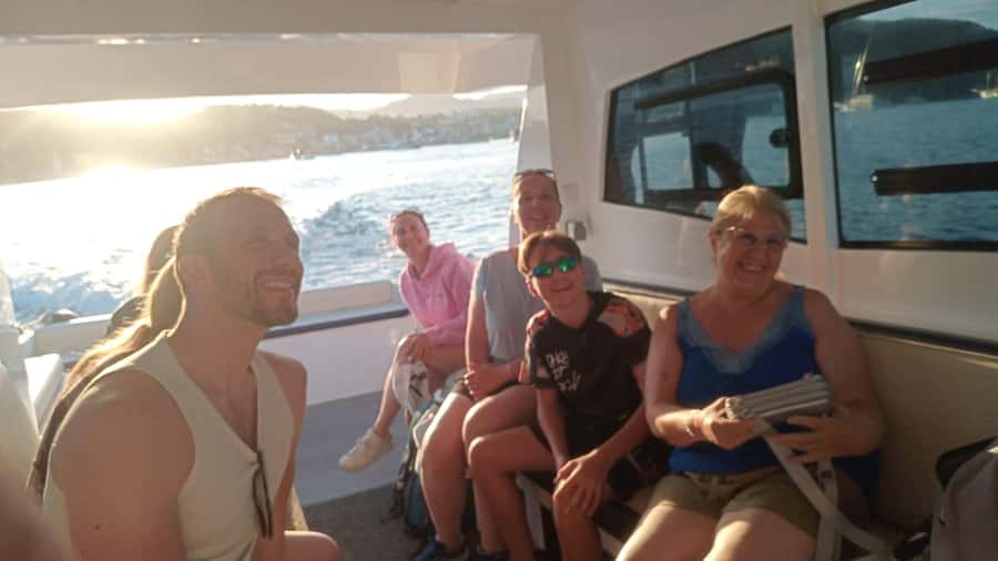 Labuan bajo: One Day Komodo Private & Shared Speedboat Trip - What the private and shared options really change