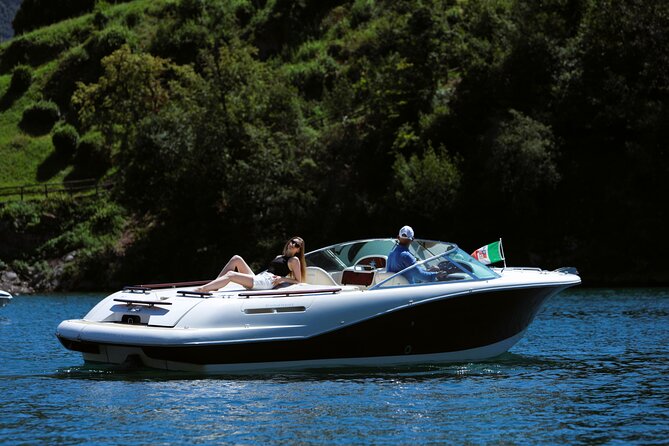 Lake Como: 4-Hour Luxury Speedboat Private Tour - Starting in Como and heading toward the famous villas