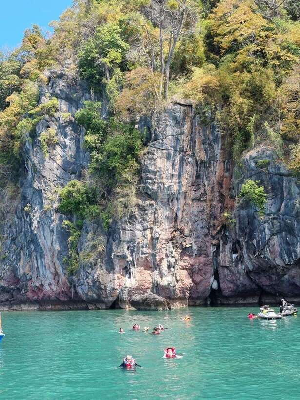 Langkawi: Tanjung Rhu Mangrove Speedboat Tour - Crocodile Cave and Langkawi’s limestone shapes