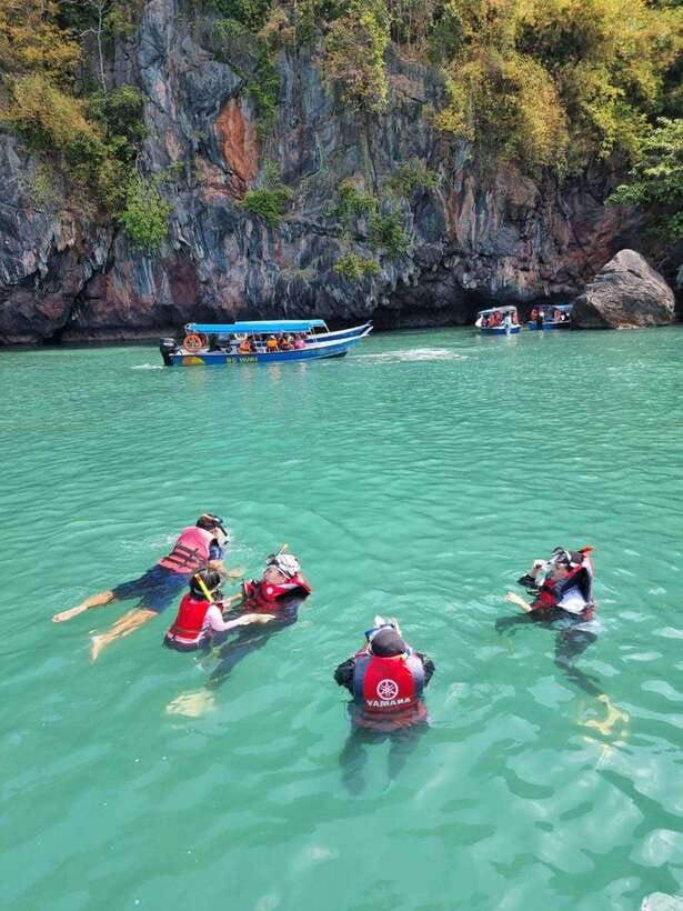Langkawi: Tanjung Rhu Mangrove Speedboat Tour - Sea eagles over the mangrove channels