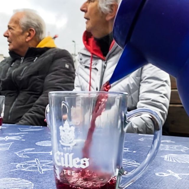 Leipzig: Mulled Wine Motorboat Tour - The Baedeker villa and Leipzig’s travel connection