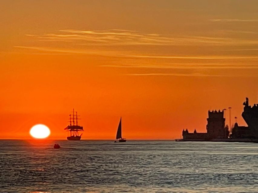Lisbon Speedboat Sunset with Monuments Sightseeing - Beneath the 25 de Abril Bridge