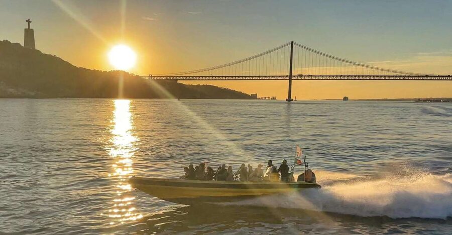 Lisbon Speedboat Sunset with Monuments Sightseeing - From MAAT to the Discoveries Monument