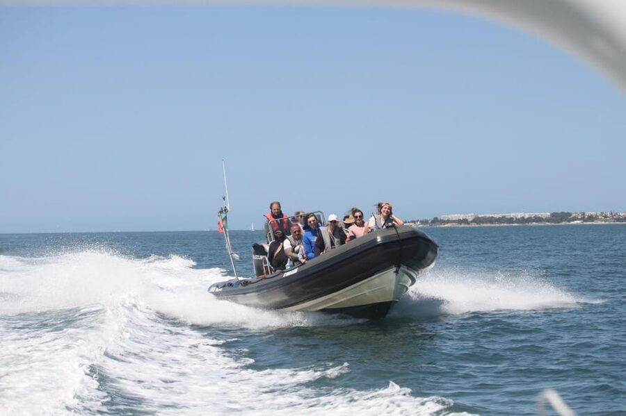 Lisbon: Speedboat Trip to Bugio Lighthouse - Heading for Fort of São Lourenço do Bugio