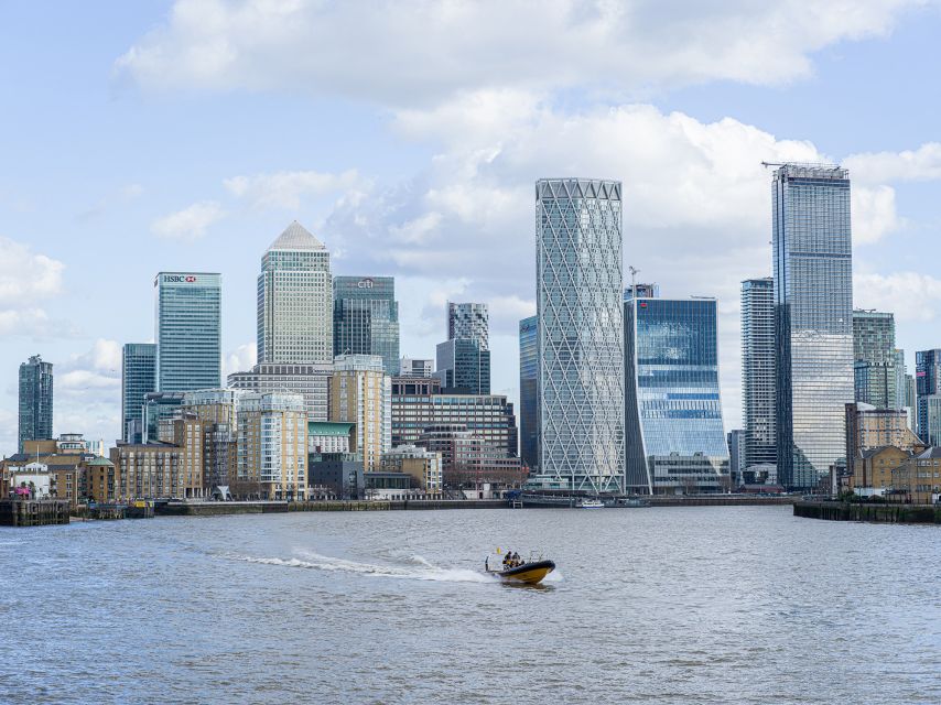 London: 70-Minute Thames Barrier Speedboat Tour - Tower of London and the run beneath Tower Bridge